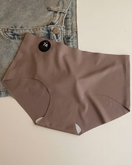 6-pack Women's Silk Comfort Antibacterial Seamless Briefs