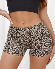 Women's Leopard Print/Solid Seamless Comfortable Breathable Boxer Briefs
