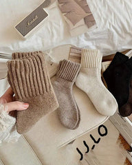 5-Pack Warm Thick Knit Soft Casual Mid-Tube Plush Socks