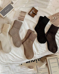 5-Pack Warm Thick Knit Soft Casual Mid-Tube Plush Socks