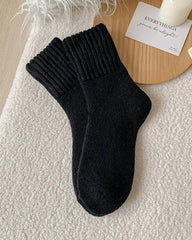 5-Pack Warm Thick Knit Soft Casual Mid-Tube Plush Socks