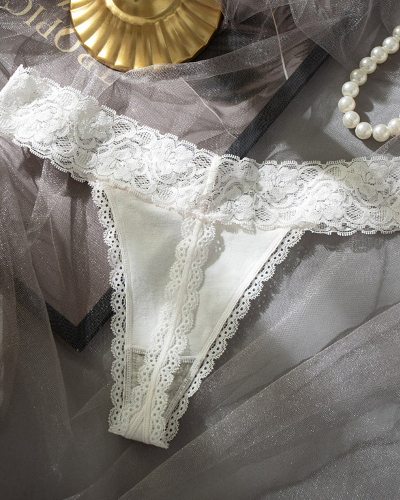 Sexy Pure Cotton Lace Low-rise Seamless Thong